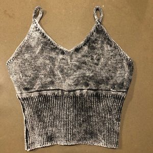 ⓈⓄⓁⒹ: Ribbed crop top